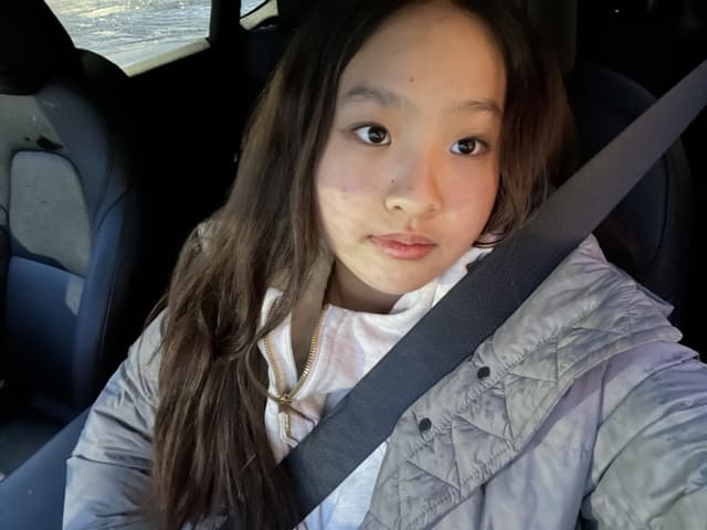 Hannah P - Graphic Designer